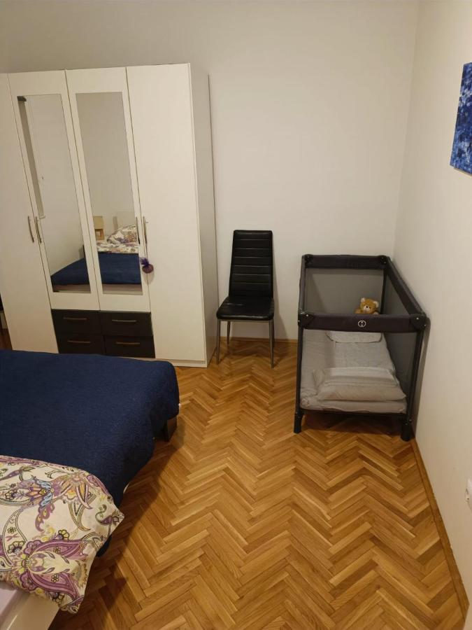 Apartments Josip Žrnovnica Exteriör bild